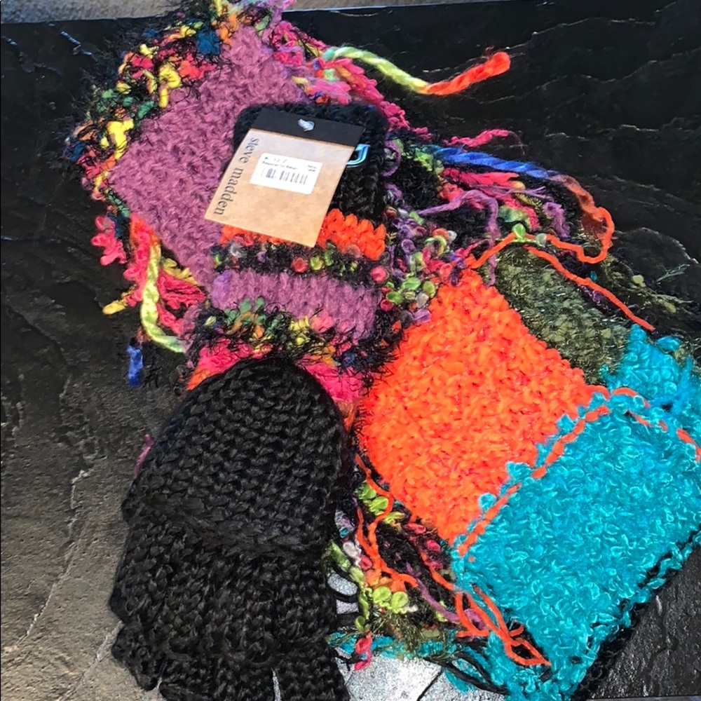 Multiple color gloves and scarf